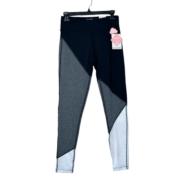 Marika gray black white color block chill Tek athletic leggings size Small - Picture 11 of 11